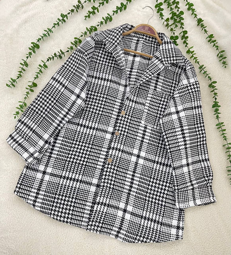 مانتو پاییزه زنانه روبینا پیچازی گرم بالا فری سایز سفید مشکی