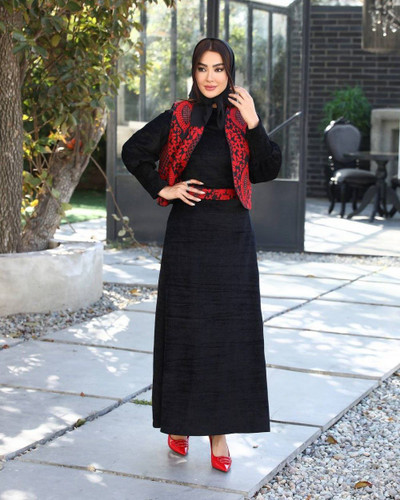 سه تیکه یلدایی شیک زنانه باارسال رایگان فری سایزاز38تا46جوااب میدهد جنس تافته واسکاچی خارجی